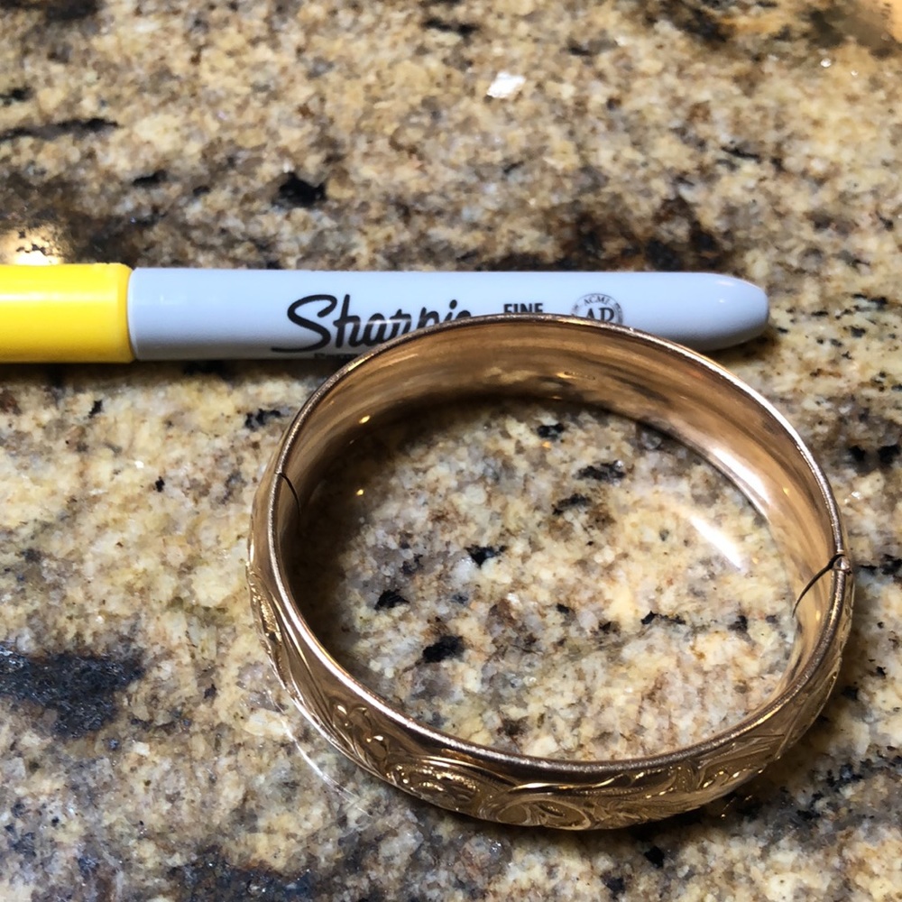 Gold filled bangle bracelet - Picture 9 of 10
